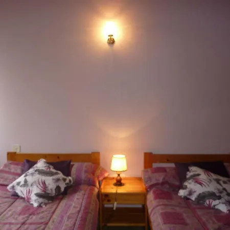 Freychenet, 3 Pieces, 4 Personnes - Fr-1-419-28 Holiday home Nalzen